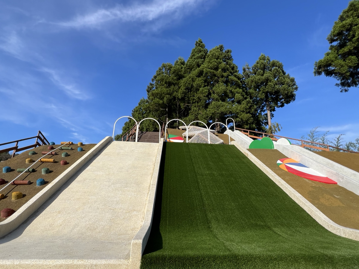 ワイド型すべり台 ワイド型すべり台